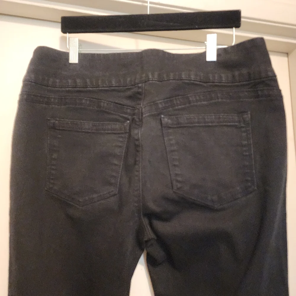 Style & Co Boot Leg Jean - Picture 10 of 13
